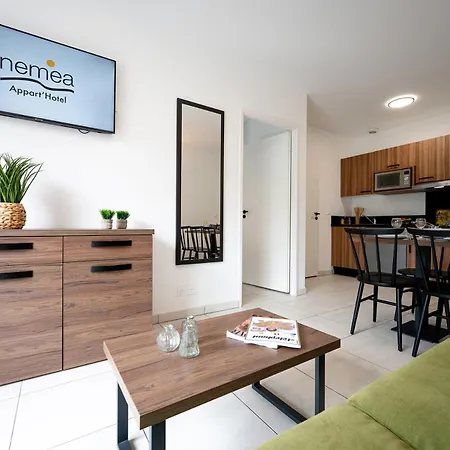 Nemea Les Hauts De Milady 4*