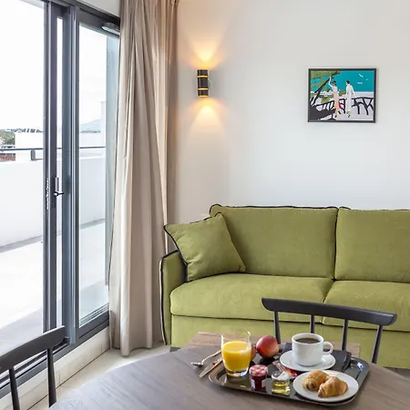 Hotel apartamentowy Nemea Les Hauts De Milady 4*
