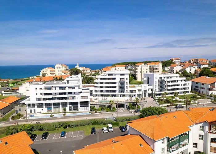 Nemea Les Hauts De Milady 4*