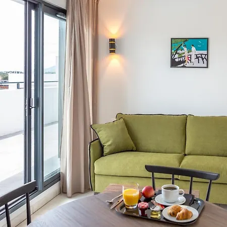 شقة فندقية Nemea Les Hauts De Milady 4*