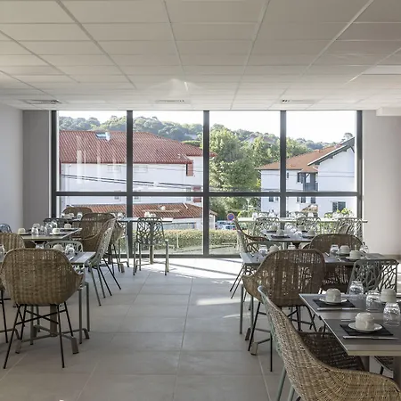 Nemea Les Hauts De Milady Aparthotel 4*