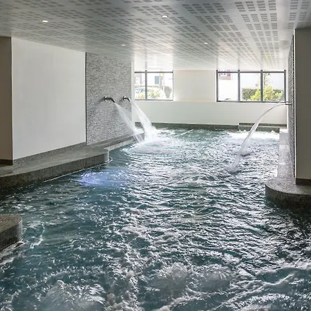 Nemea Les Hauts De Milady Hotel apartamentowy 4*