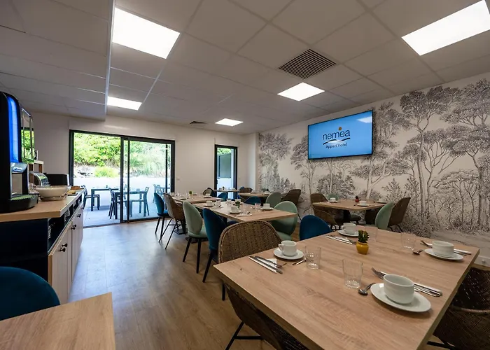 Nemea Les Hauts De Milady 4*